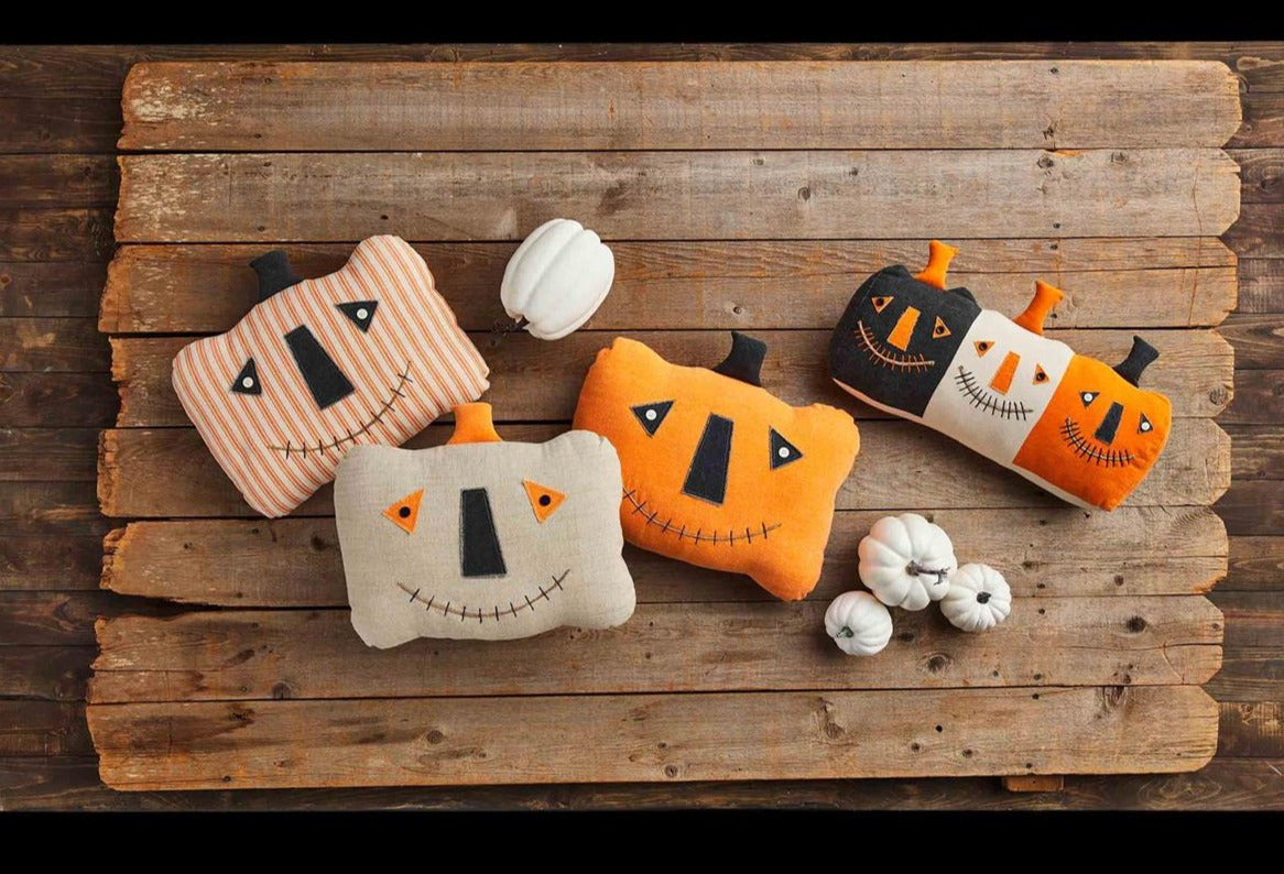 Button Jack-O-Lantern Pillows - Debs on 5th