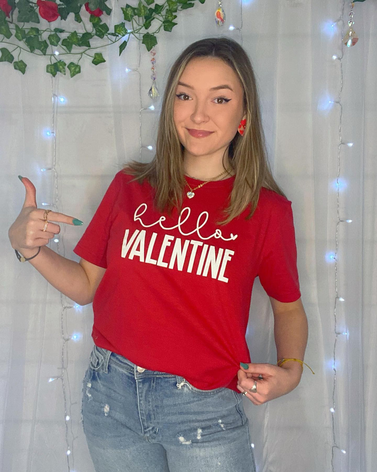 Hello Valentine Graphic tee - Debs on 5th